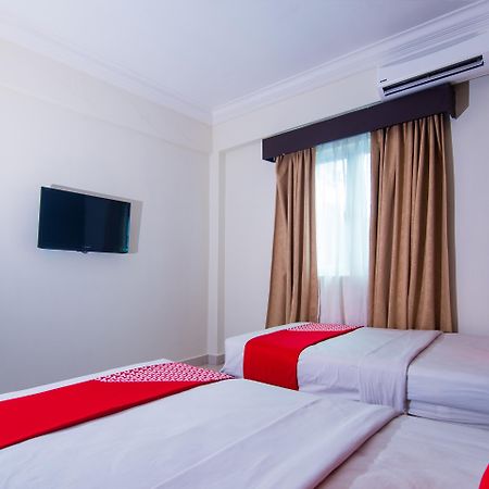 Sea Princess Hotel Teluk Bahang Exterior photo